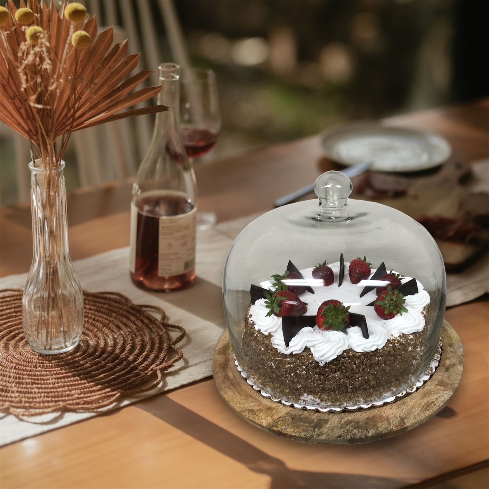 Julias Cake Dome 